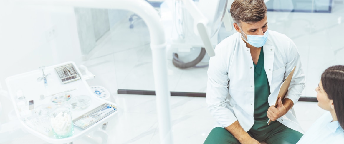 Tannlege og pasient.  